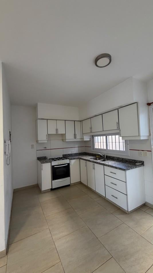Foto de Apta credito-Duplex 4 ambientes en PH con patio y cochera., imagen 4