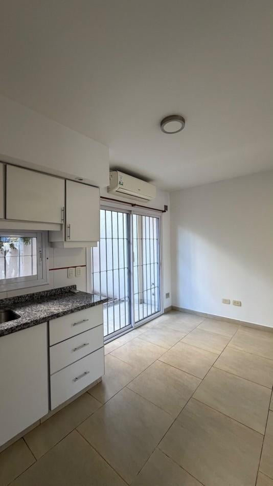 Foto de Apta credito-Duplex 4 ambientes en PH con patio y cochera., imagen 5