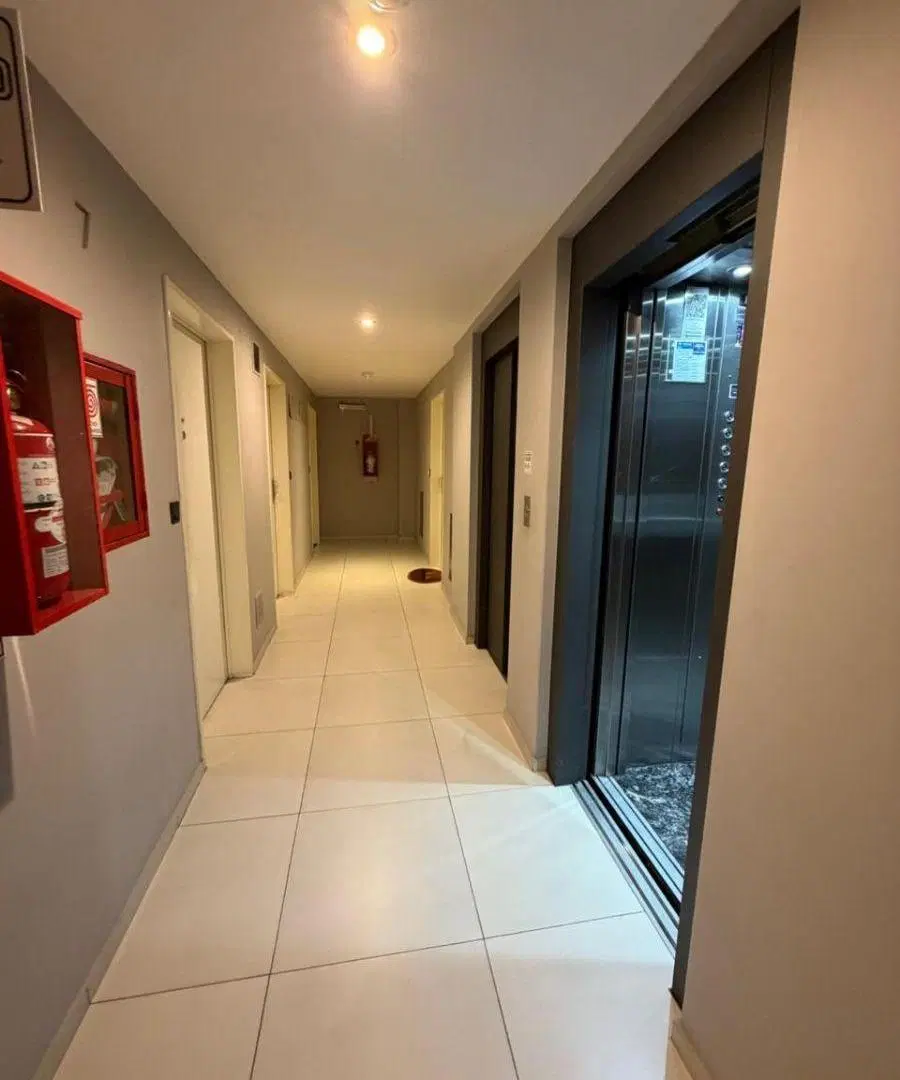 Departamento 2 y medio ambientes con Balcon 8