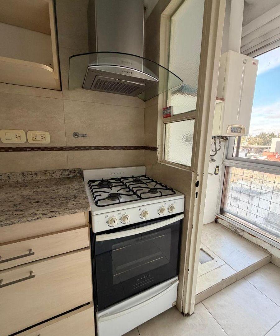 Foto de Alquiler departamento 3 ambientes Versalles, imagen 2