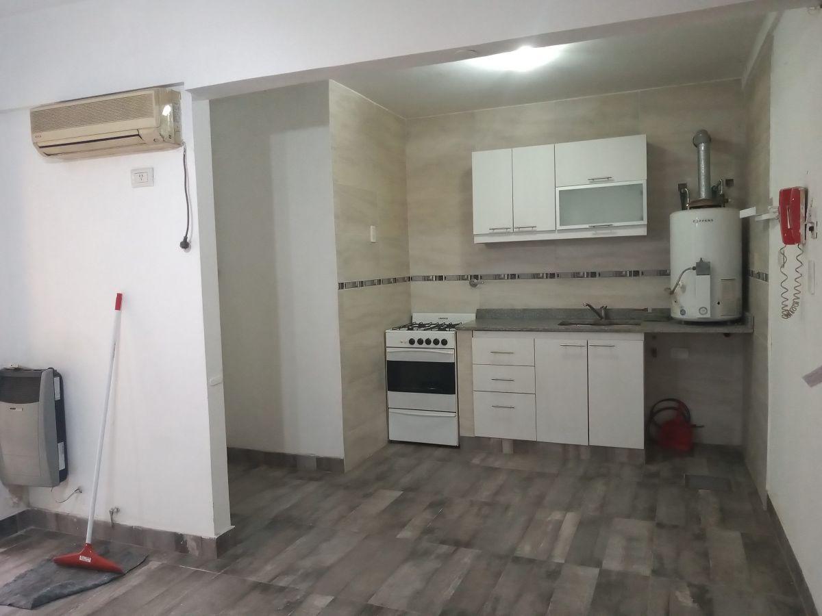 Foto de DEPARTAMENTO 2 AMB P.B. PATIO, imagen 1
