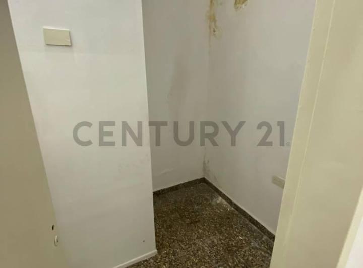 Local en esquina de 100 m² sobre Av. Mosconi – Ramos Mejía 5