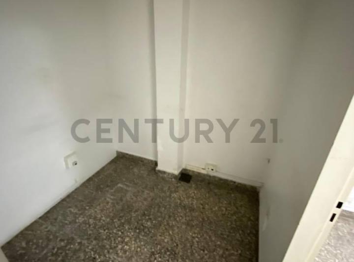 Local en esquina de 100 m² sobre Av. Mosconi – Ramos Mejía 2