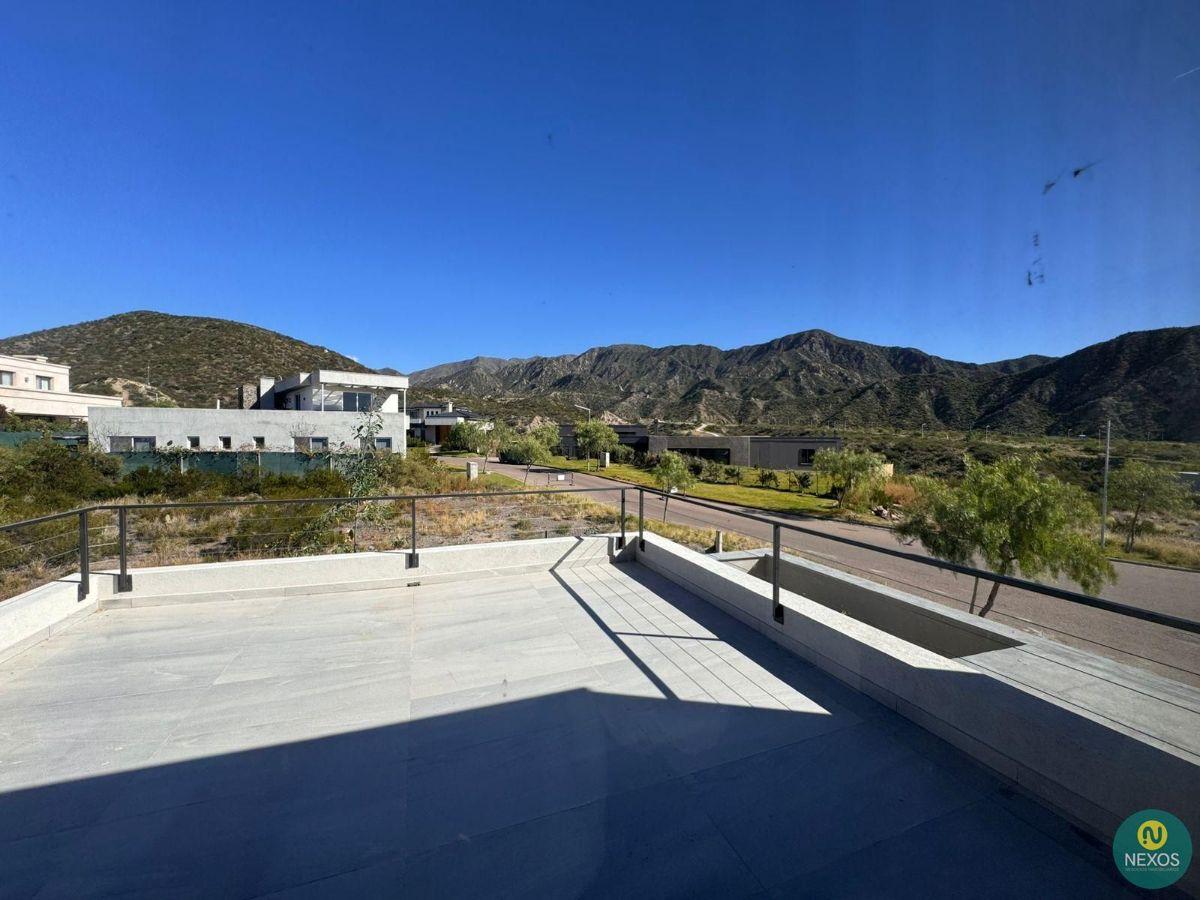 Foto de Venta de Espectacular Casa a Estrenar en B° Mendoza Norte Country Club, imagen 5