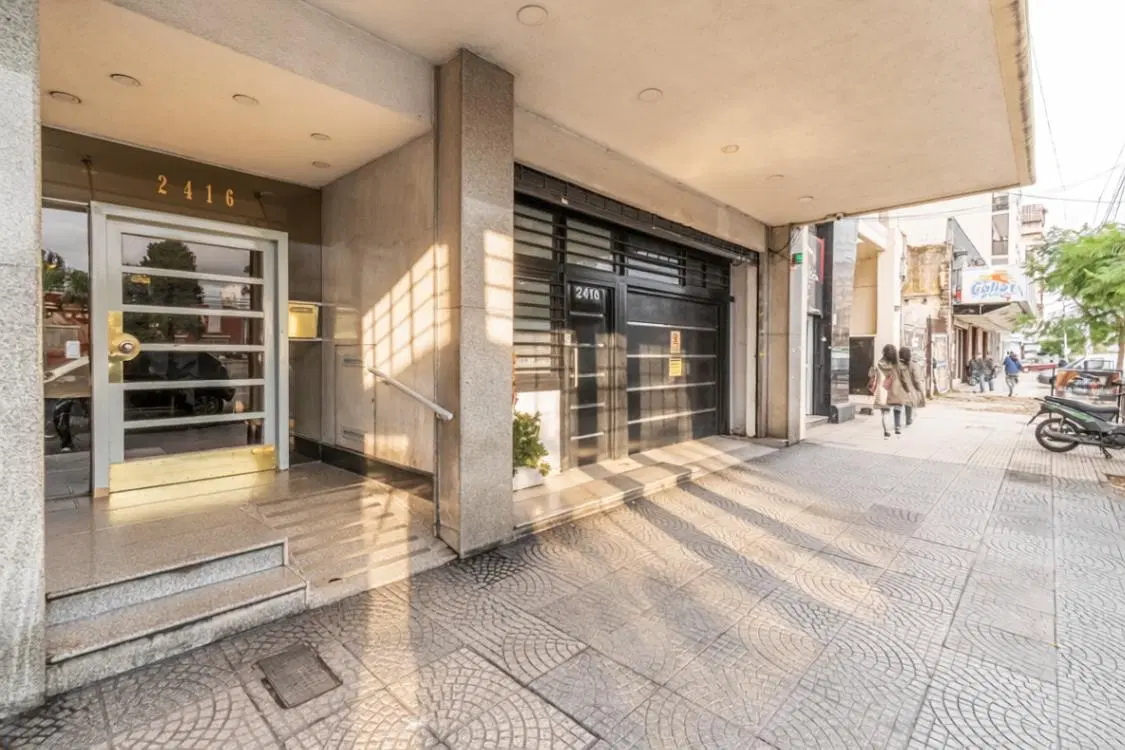 Casa 4 ambientes venta  Sarandí 4