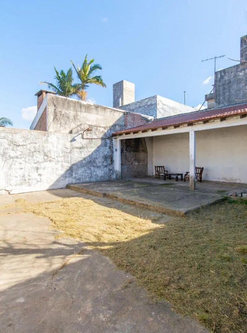 Casa 3 ambientes venta Moron 1
