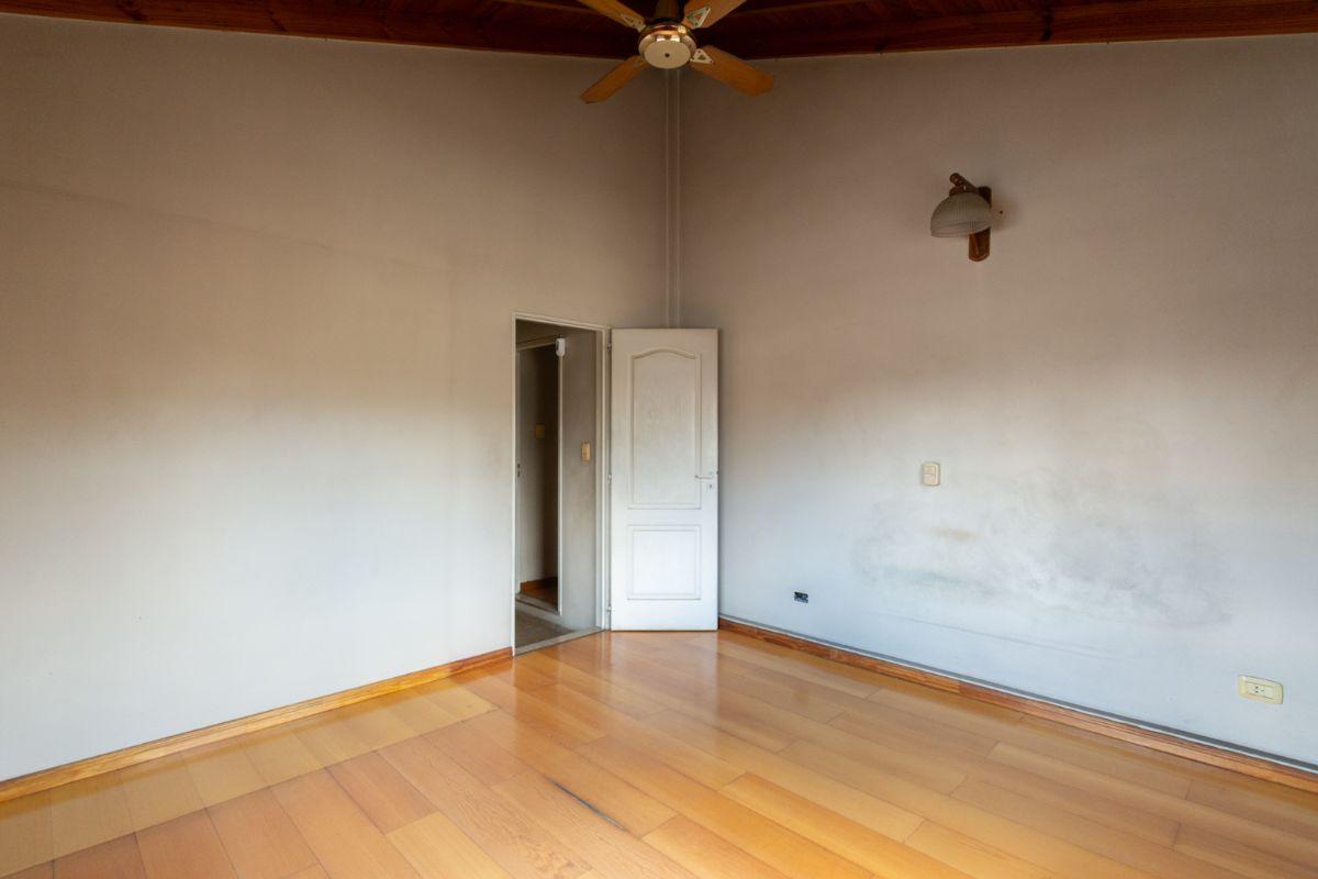 Foto de Casa 3 Ambientes Venta Santos Lugares, imagen 3
