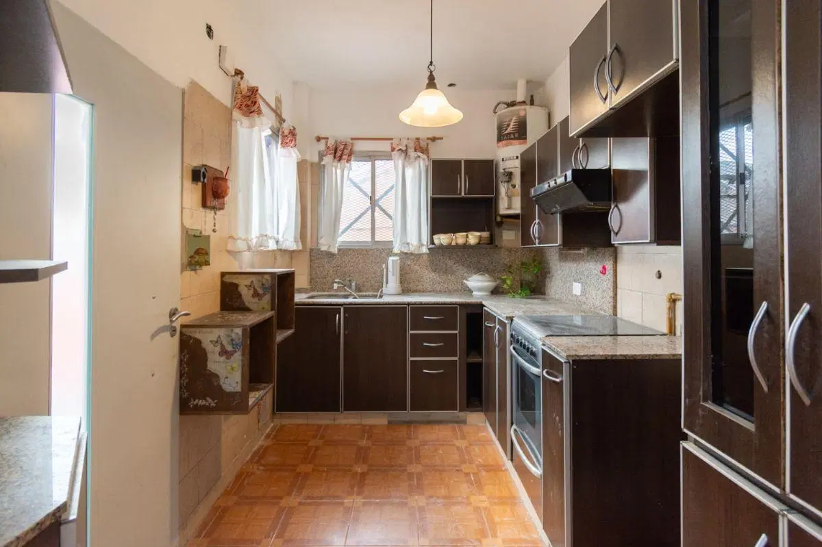 Casa en alquiler de 1 dormitorio en Castelar 3