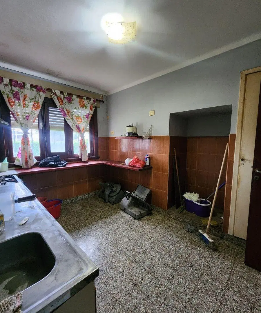 Chalet a reciclar en Copacabana + departamento 2 ambientes 3