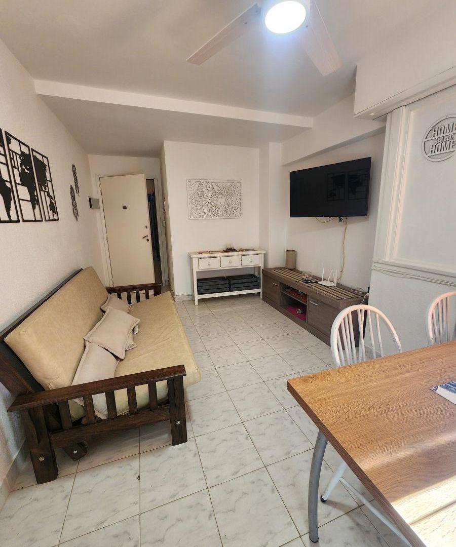 Foto de Dos ambientes centrico + cochera, imagen 2