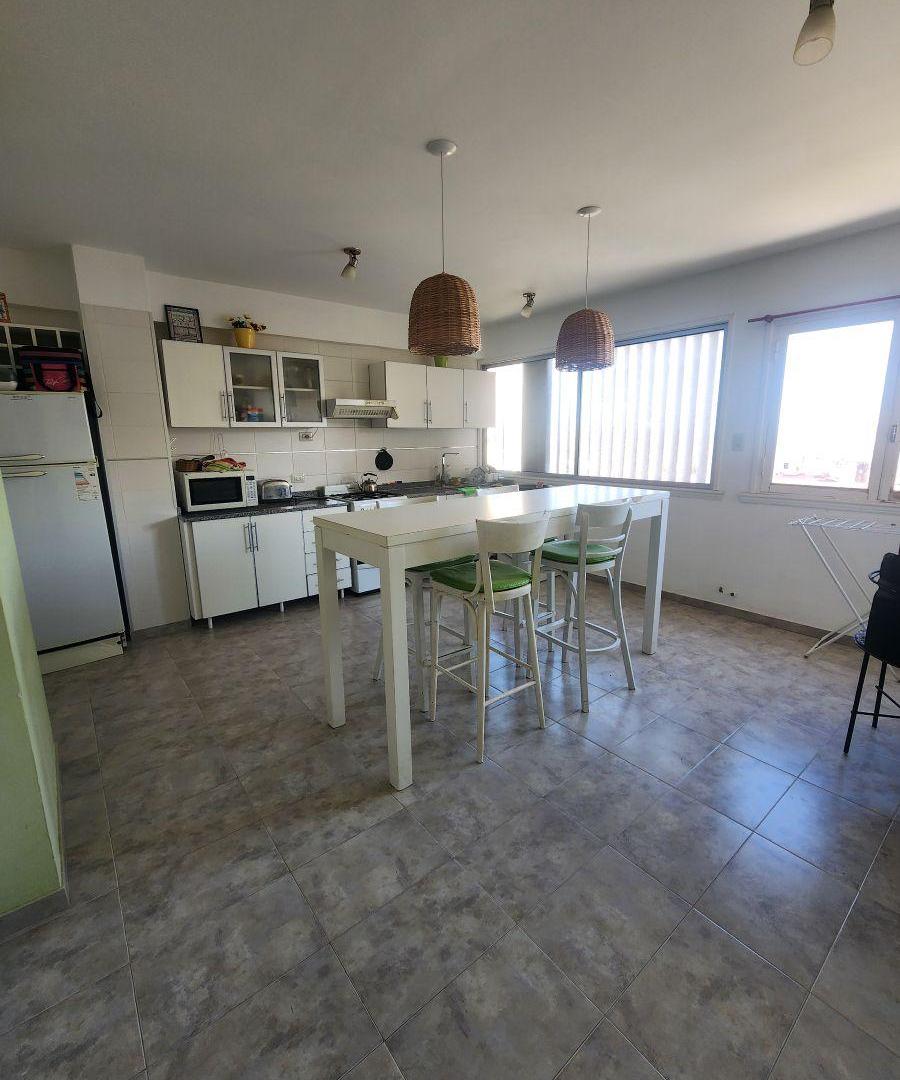 Foto de Excepcional 3 ambientes vista al mar en Miramar, imagen 2