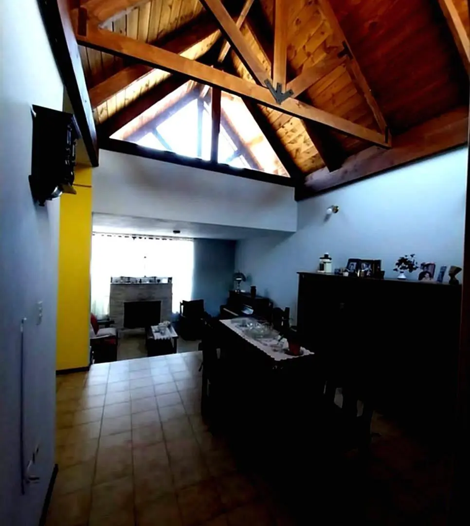 VENTA CASA B VILLA ARGENTINA , A 300 MTS. DE AV. SABATTINI, 3 DORM2 BAÑOS 4