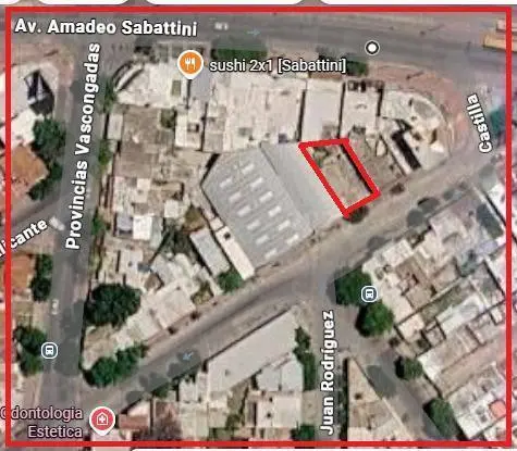VENDO CASA A RECICLAR LOTE 212m2 142m2cub. 3