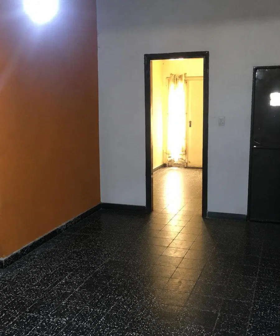 VENDO CASA DPTO. BARRIO COLON 1