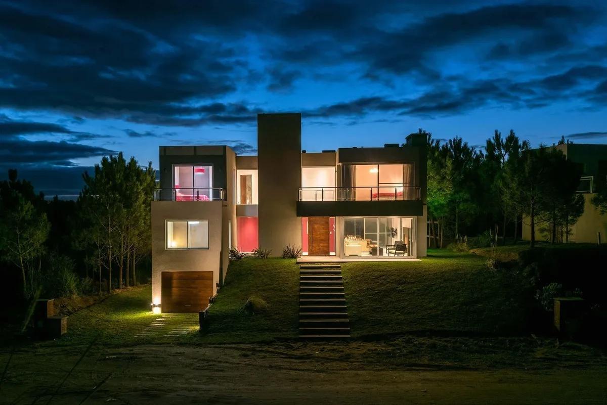 Casa en Venta y Alquiler Temporario en Costa Esmeralda Maritimo 2 con Vista al Mar