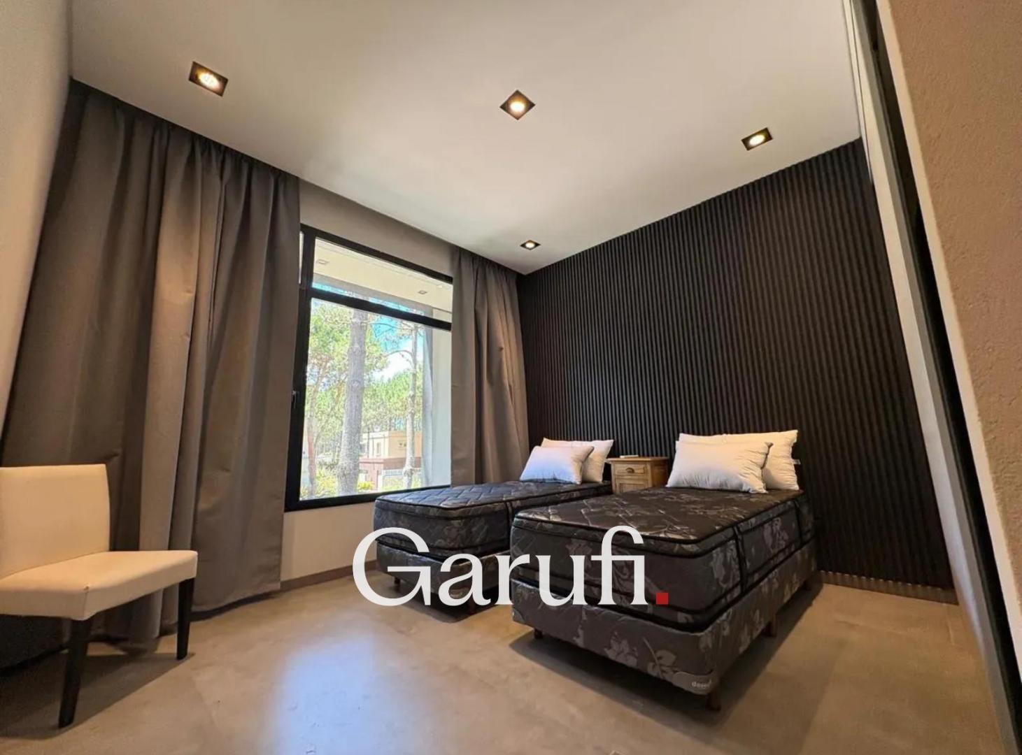 Foto de Casa en Venta en La Herradura a estrenar piscina climatizada, imagen 2