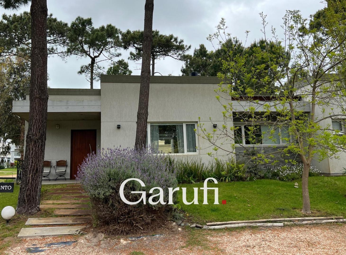 Foto de Casa en Venta en Pinamar barrio Alamos 2 con permuta, imagen 2