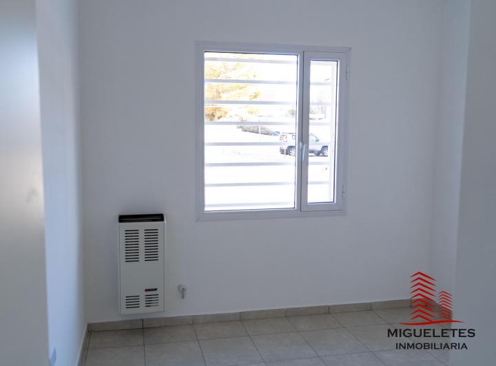 Aqluiler Departamento 3 habitaciones en PB Alta barda 5