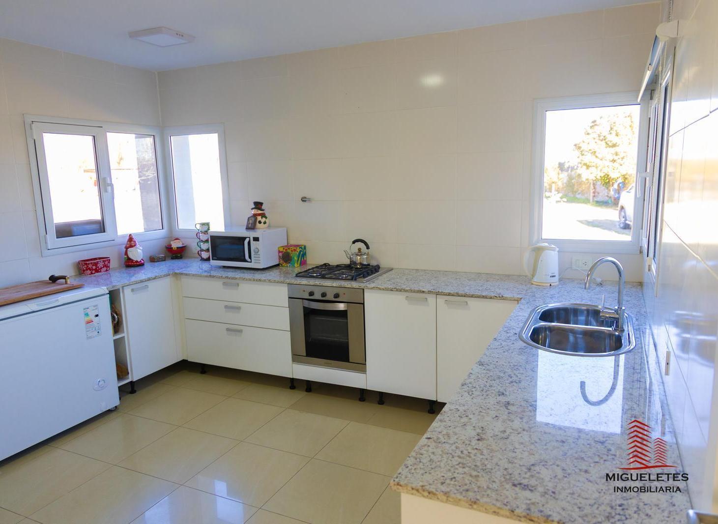 Foto de Complejo habitacional con terreno productivo, imagen 1