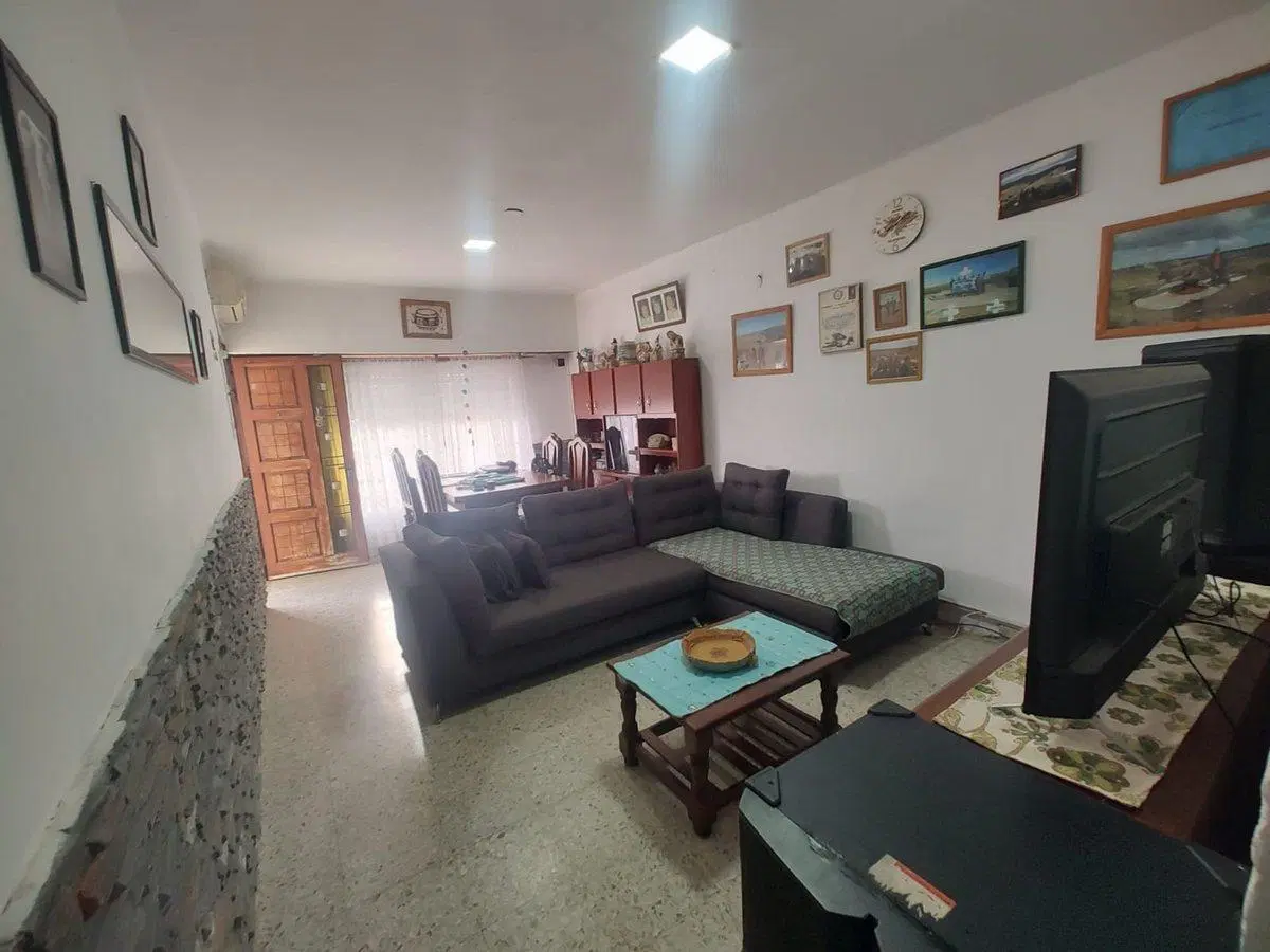 CASA 4 AMBIENTES EN VENTA BERISSO QUINCHO PILETA 4