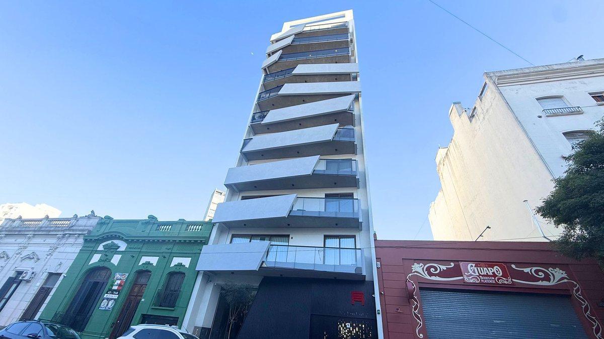 DEPARTAMENTO 2 AMBIENTE EN VENTA LA PLATA BALCO