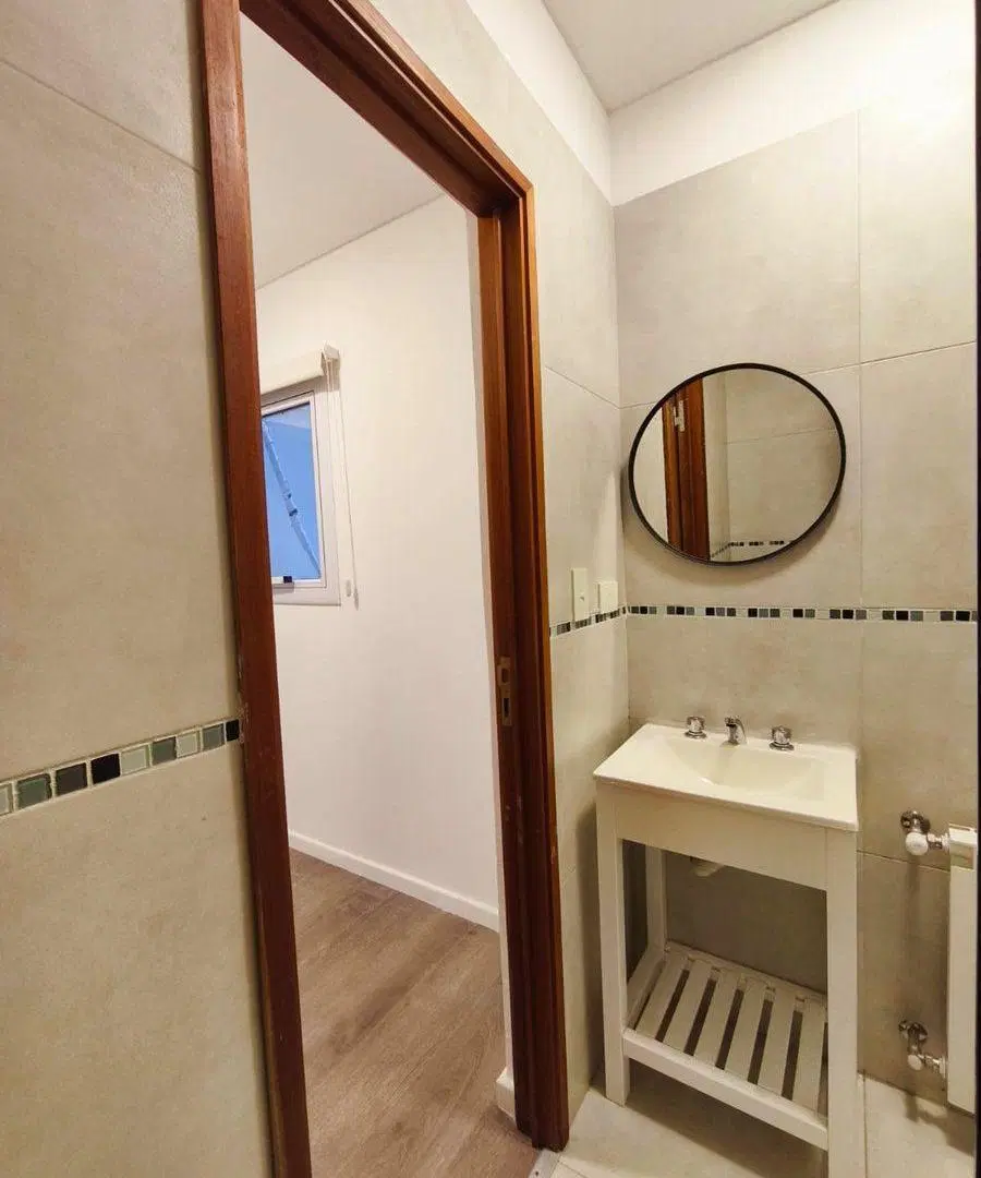 DUPLEX 4 AMBIENTES EN VENTA EN LA PLATA  COCHERA 4