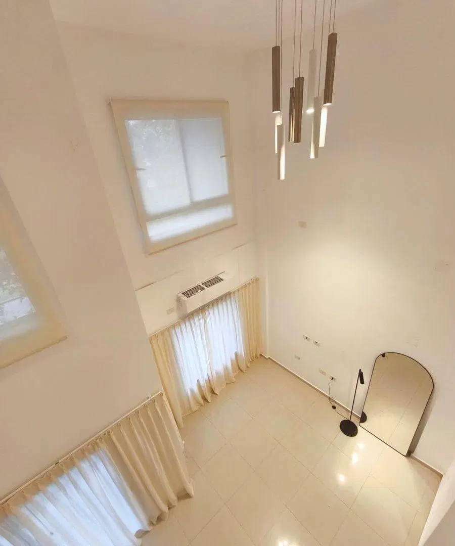 DUPLEX 4 AMBIENTES EN VENTA EN LA PLATA  COCHERA 2