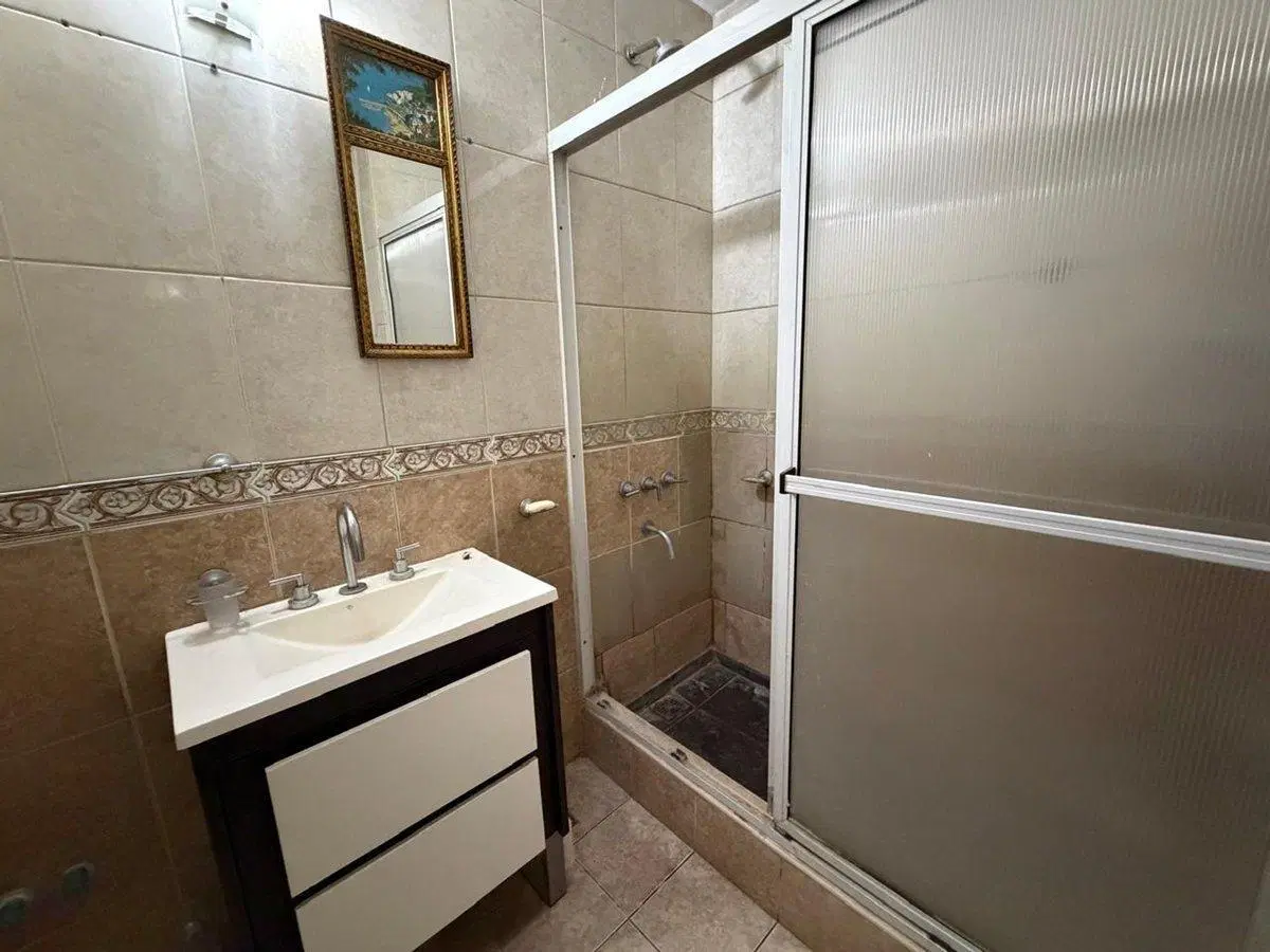 Casa  3 ambientes en venta en La Plata con patio 5