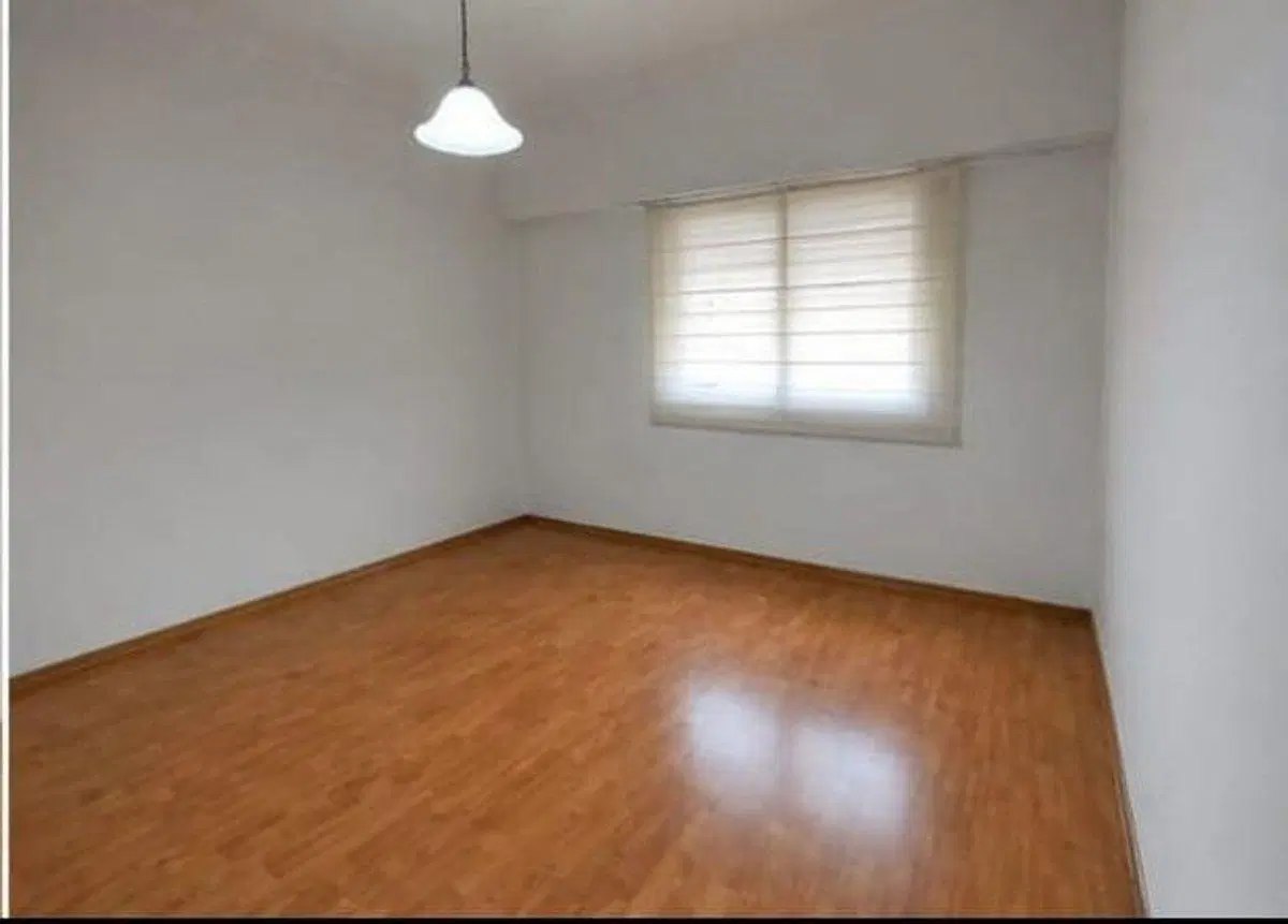 Casa 4 ambientes en venta en La Plata con galpón 3