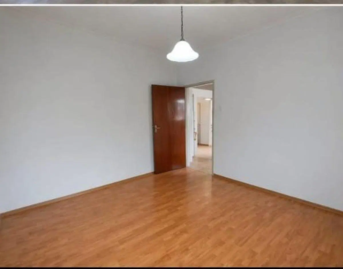 Casa 4 ambientes en venta en La Plata con galpón 5