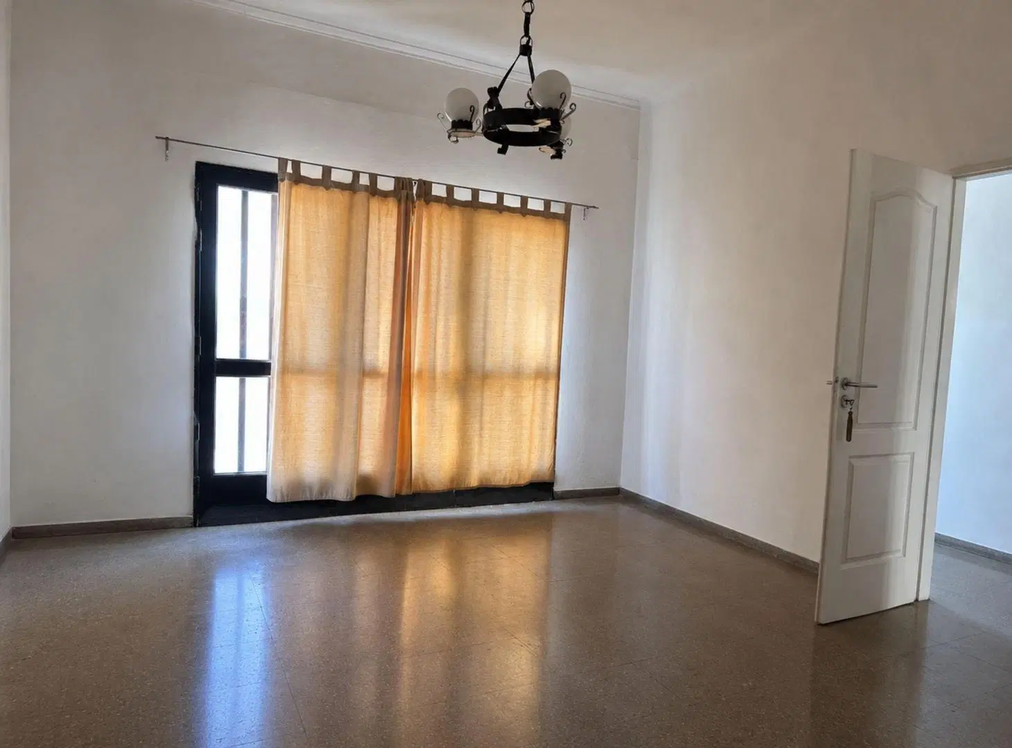 CASA 2 AMBIENTES EN VENTA EN LA PLATA COHERA PATIO 5