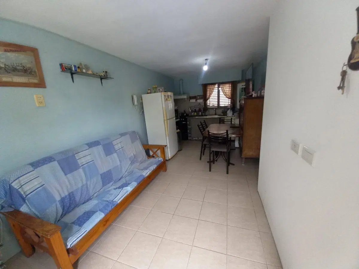 Casa 4 ambientes en venta en Villa Elvira jardín 2
