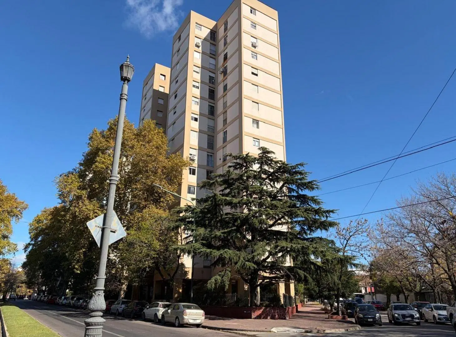 Departamento 3 ambientes en venta en La Plata 2