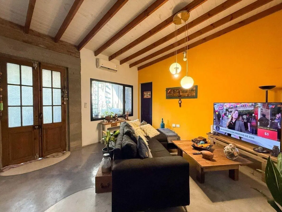 CASA EN VENTA 5 DORMITORIOS CON PARQUE 2