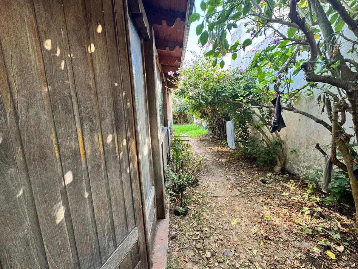 CASA 5 AMBIENTES EN VENTA LOS HORNOS A REFACCIONAR 5