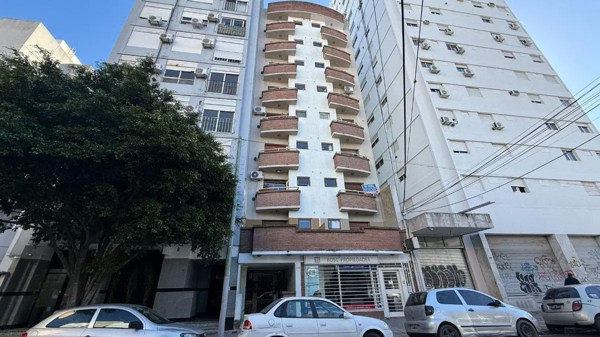 Departamento 2 ambientes en alquiler en La Plata 3