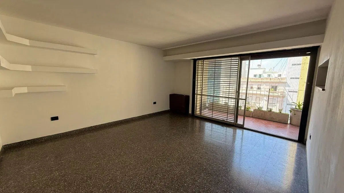 Departamento 3 ambientes en venta en La Plata 3