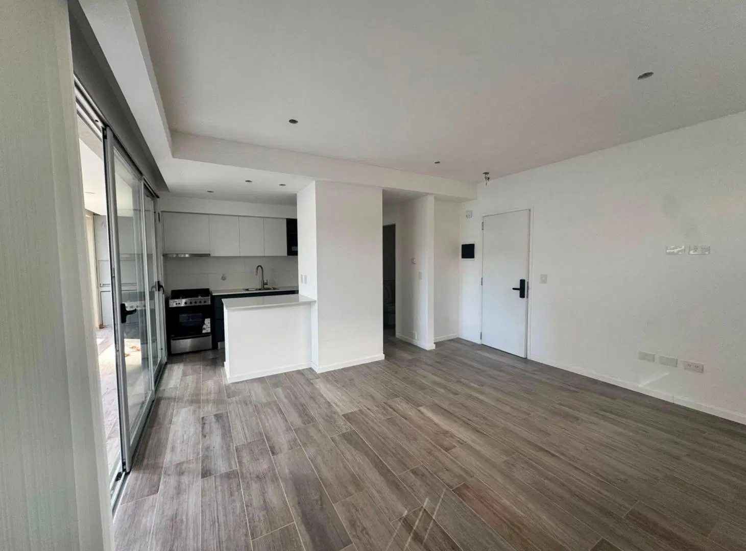 Departamento 2 ambientes en venta en La Plata 2
