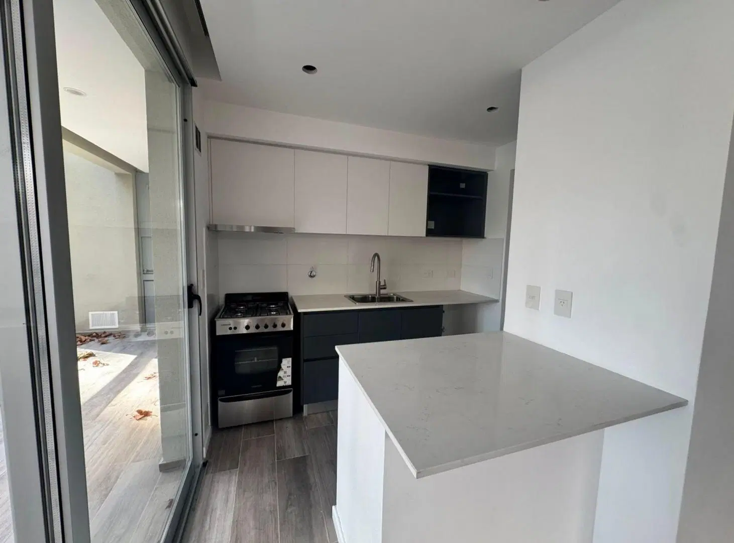 Departamento 2 ambientes en venta en La Plata 3