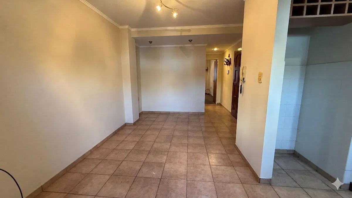 Departamento 2 ambientes en venta La Plata cochera 3