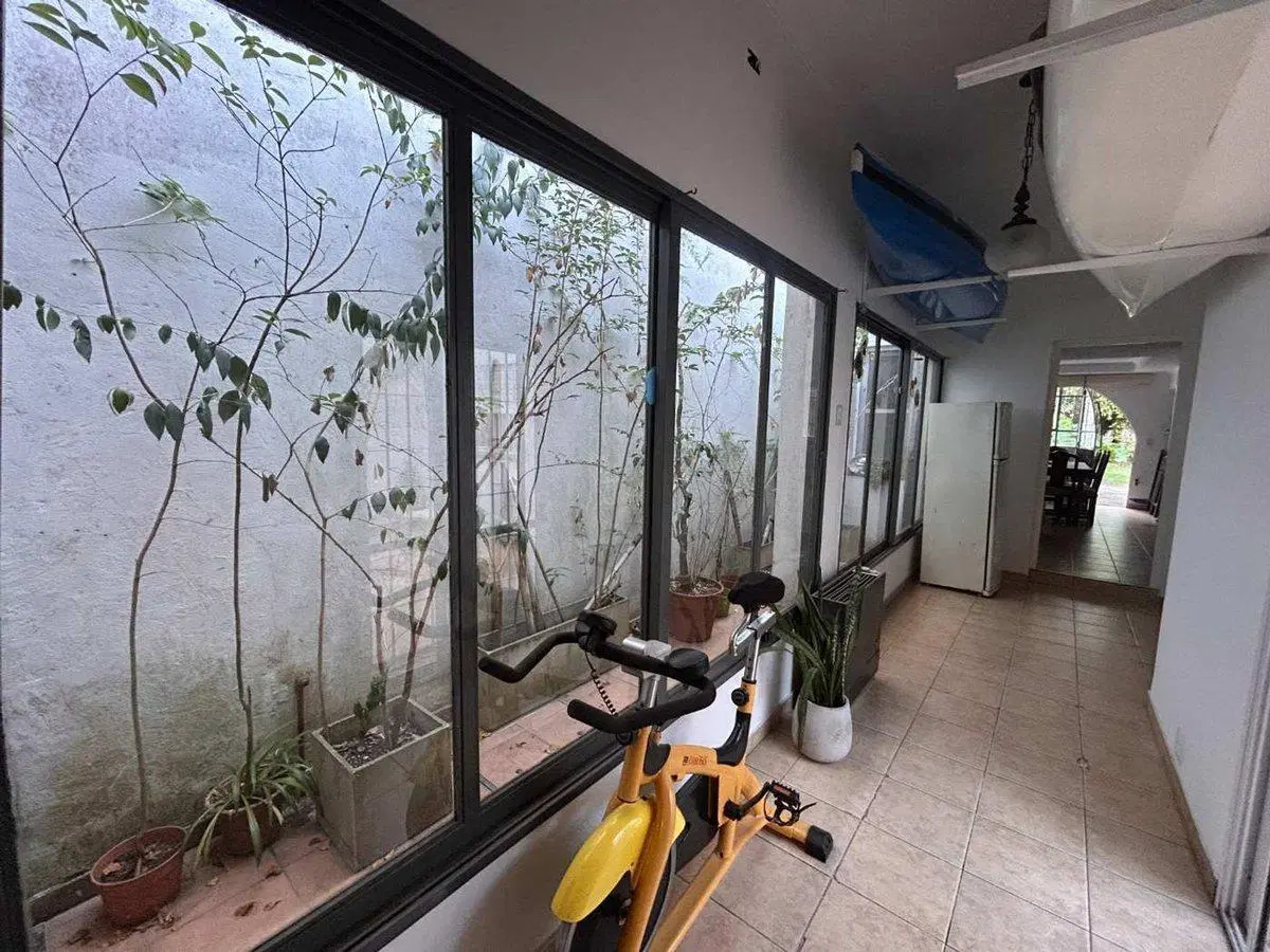 CASA 5 AMBIENTES EN VENTA EN LA PLATA CON JARDIN 5