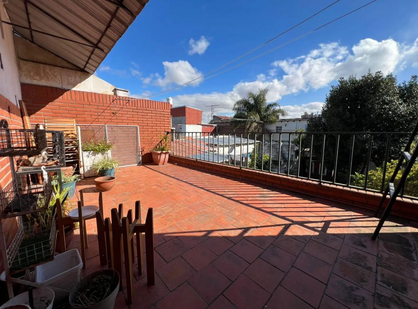 Casa 3 dormitorios Venta Sarandí Cochera y Jardin 8