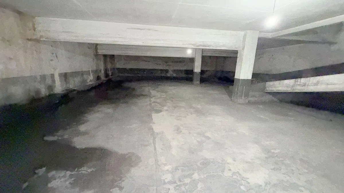Cochera en venta en La Plata , seguridad 24 hs. 5