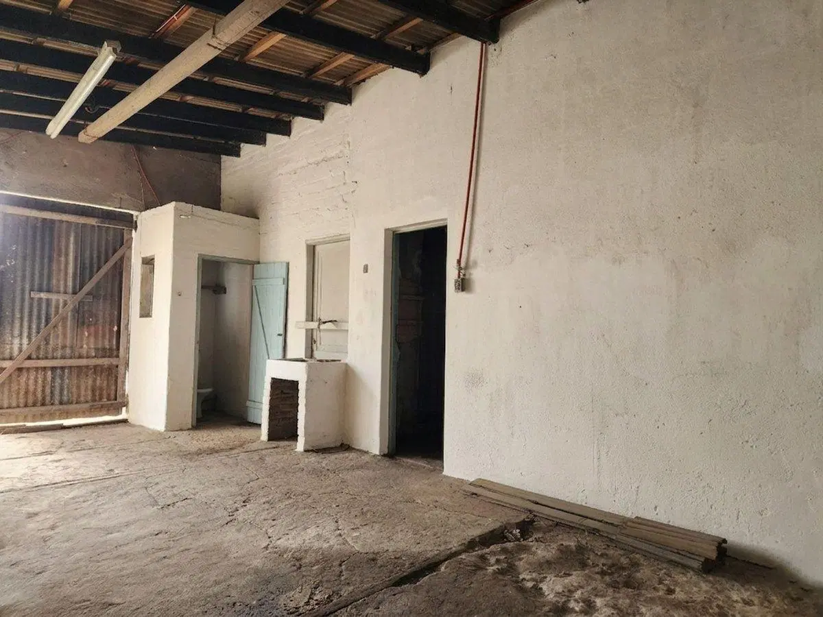 GALPON EN VENTA EN MELCHOR ROMERO 4