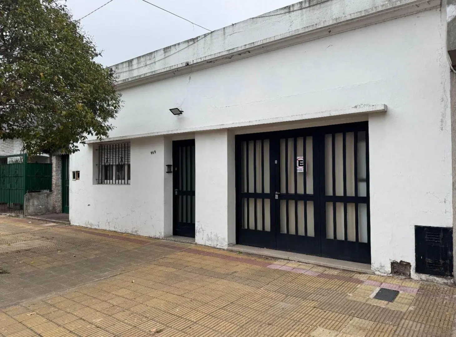 CASA 2 AMBIENTES EN VENTA EN LA PLATA COHERA PATIO 2