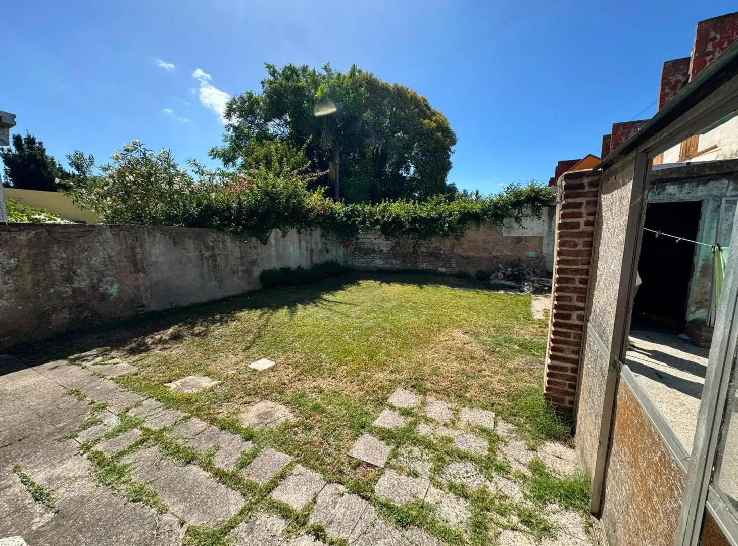 CASA 3 AMBIENTES EN VENTA CON JARDIN Y COCHERA 6