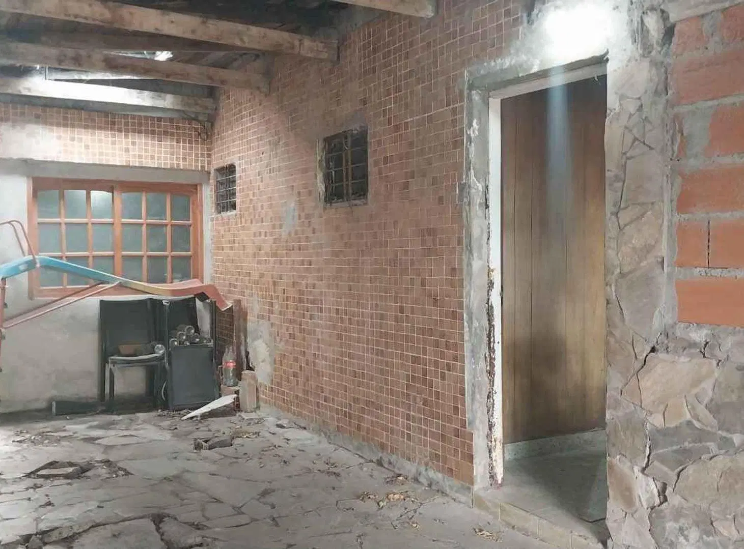 Terreno en venta con casa a demoler en Berisso. 4