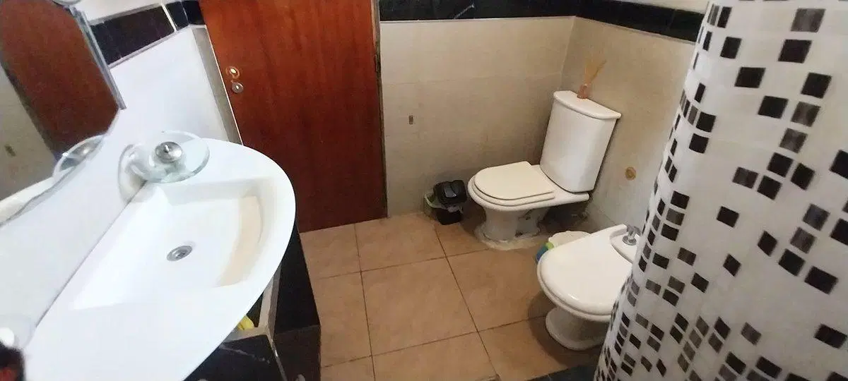 Casa 4 ambientes en venta Berisso jardín y cochera 2