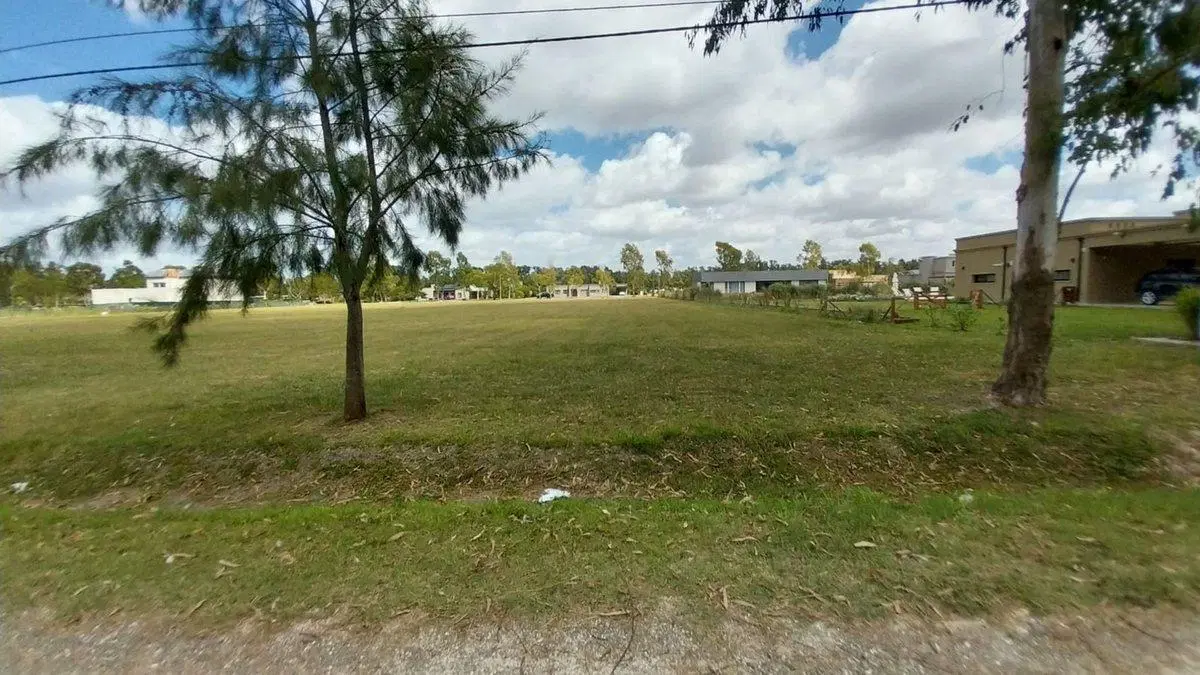 Venta de lote en Country Campos de Roca II, 5