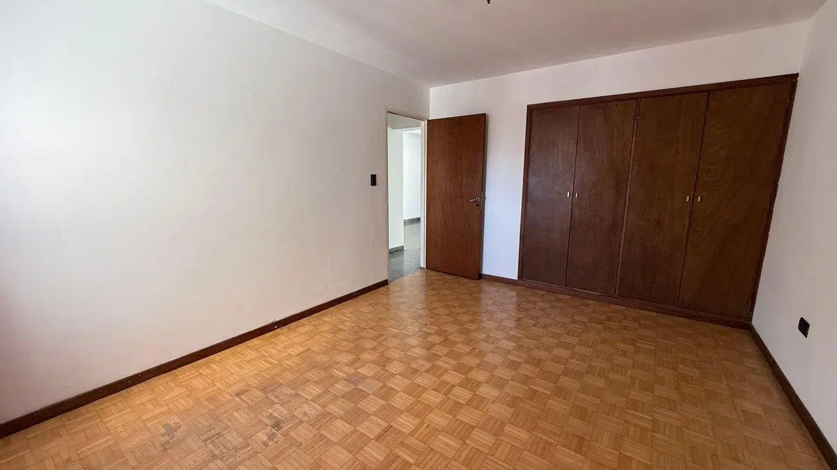 Departamento 2 dormitorios en venta en La Plata 2